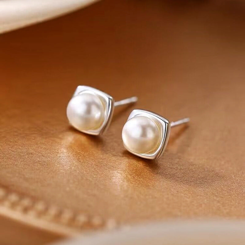 FRESHWATER PEARL DROP EARRINGS