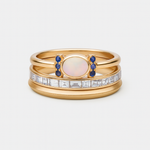 Theresa – Un anello fine in oro con opale scintillante e contorni chiari
