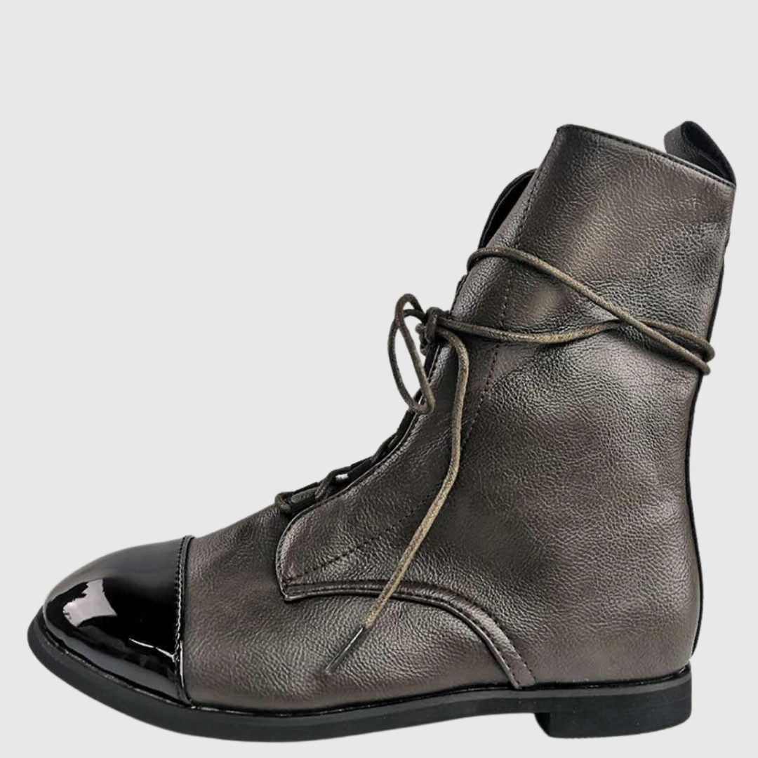 ELOWYN | CLASSIC LACE-UP BOOTS
