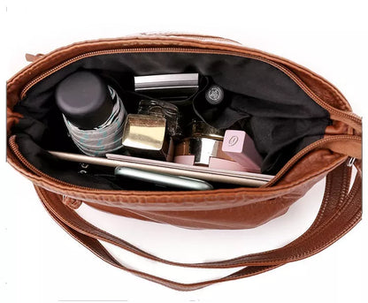 CELINE | LEATHER SHOULDER BAG