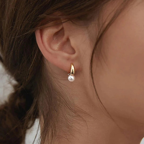 Valentina – Orecchini unici dorati con perle