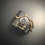 Laura – Anello vintage in argento scuro con zircone