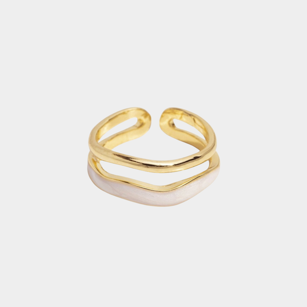 Beatrix – Anello a fascia dorato con silhouette semplice
