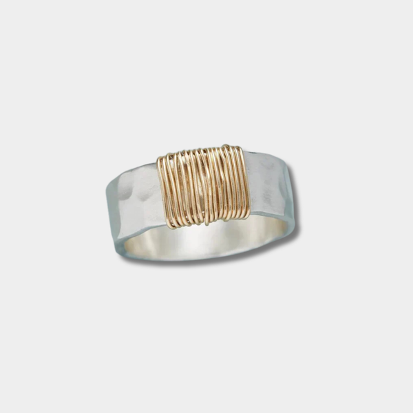 Emilia – Anello vintage in oro e argento