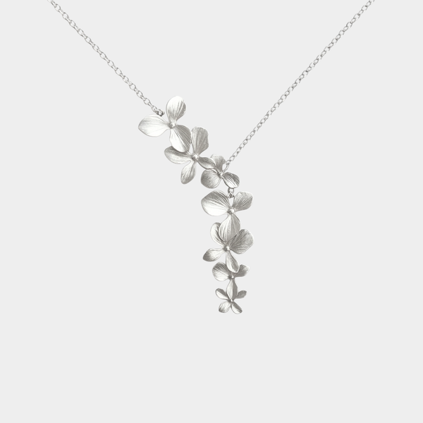Stefanie – Collana dorata con design circolare discreto