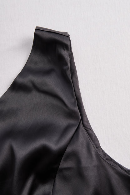 HANNAH | ONE-SHOULDER BLACK GOWN