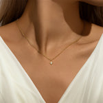 Lina – Fine silver chain with round medallion