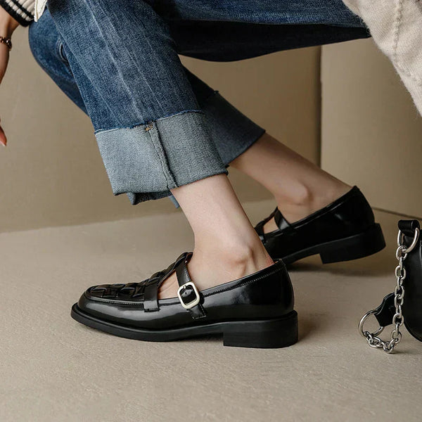 ISAVA | VINTAGE-STYLE RETRO FLATS