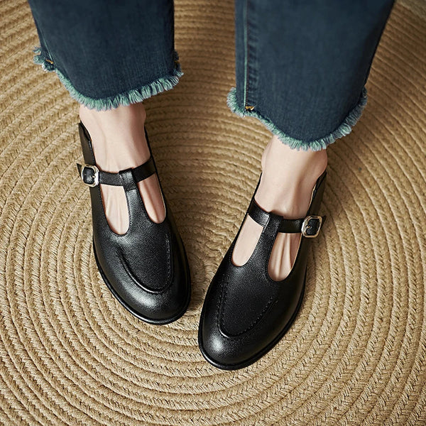 LAURA | LOW-HEELED CLASSIC PUMPS