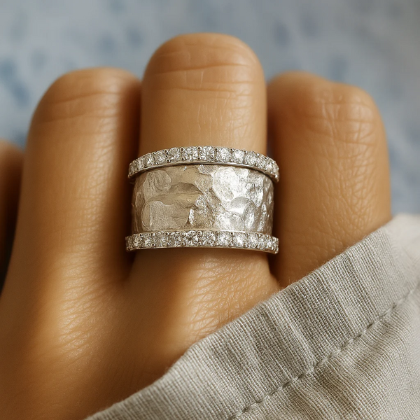 Viktoria – Anello vintage in argento con zircone