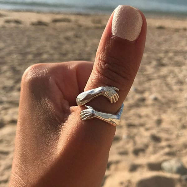 Petra – Anello regolabile in argento “Cuddle”