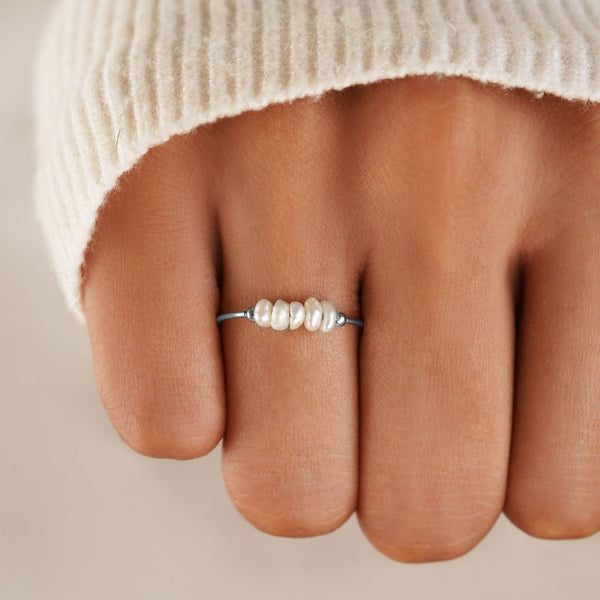 Anello in argento con perle d’acqua dolce classiche