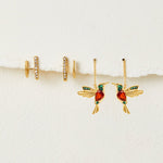 Mara - Gold rings with a delicate pendant
