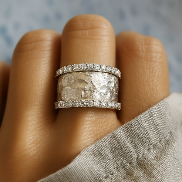 Hannah – Anello vintage in argento con zircone