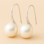 GRACEFUL PEARL DROP EARRINGS