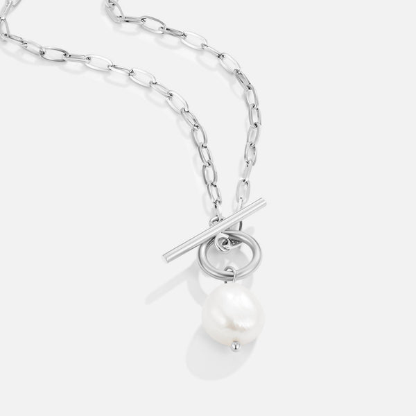 Eveline – Silver-plated necklace with pearl-decorated pendant