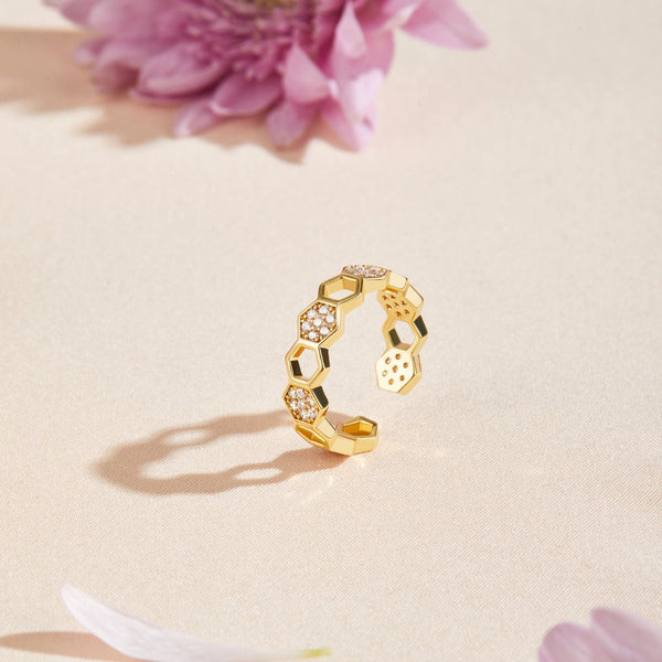 Friederike – Anello in oro con accento di perla