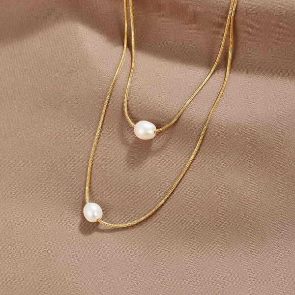 Sabine – Double Layer Gold Necklace with Dark Stone