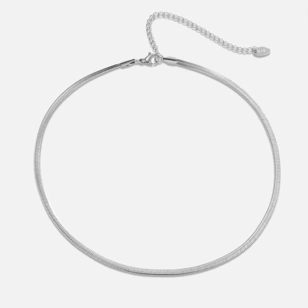 Katharina – Silver chain with delicate curve