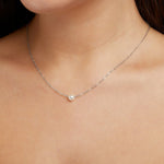 Clara – Silver necklace with round pendant