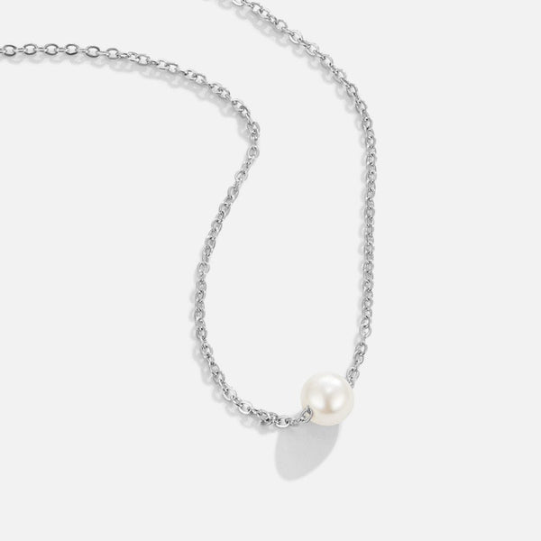 Clara – Silver necklace with round pendant