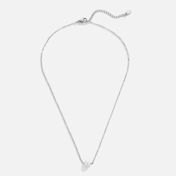 Clara – Silver necklace with round pendant