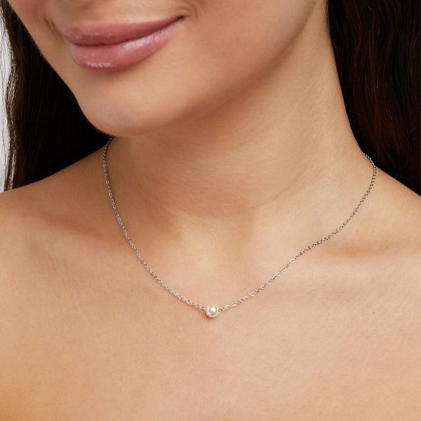 Clara – Silver necklace with round pendant